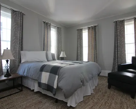 9 Lake Street Hotels in Wolfeboro