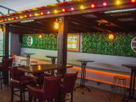 Ewings Bar & Self-Catering Accommodation Hotels in Carlow