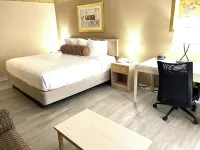 Brentwood Inn & Garden