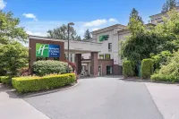 Holiday Inn Express & Suites Surrey Hotels in Surrey