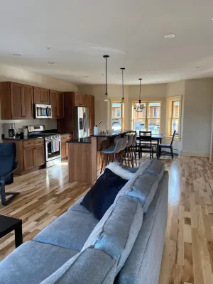 Spacious Sugarloaf Condo Hotels in Carrabassett Valley