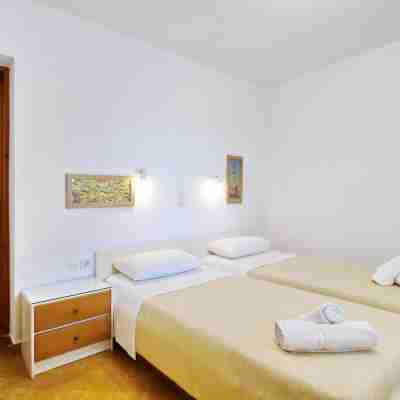 Rouladina Apt 4 in Stalos Rooms