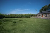 Anchor Well - 2 Bedroom - Ludchurch Hotels near The Malthouse