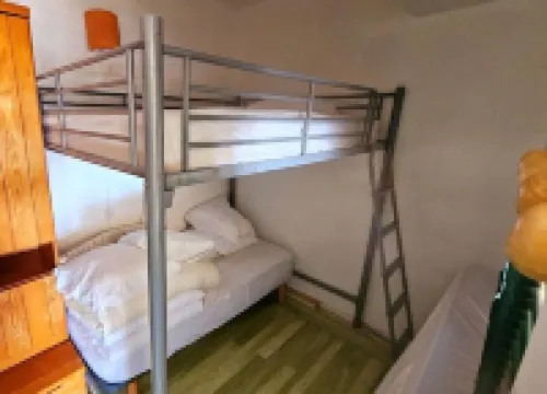 Apartment with beautiful view over a wooded park and a large terrace