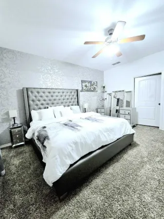 Charming 3-bedroom Home-away-from-Home with WiFi and indoor comfort in Odessa