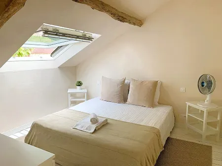 Cottage Brantôme Swimming pool Tennis Château Monciaux 4 Pers) Отели в г. Буру