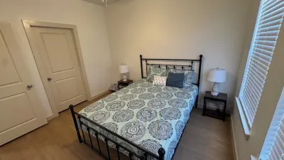 Brand New Charming 2B/2B in Chickasha, Near Downtown! Hotels near Chickasha Park Maintenance