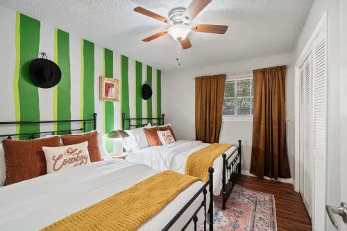 4bd Near Airport & Downtown - Volleyball - Games