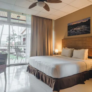 Jacana Amazon Wellness Resort