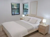 5 mins to - CulverCity - SantaMonica Hotels near Culver City Downtown Business