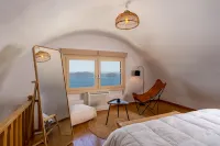 Vacay Suites Hotel berhampiran Santorini Gem