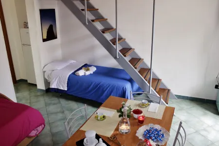 Palazzo de Donno Apartment 4 Отели в г. Vignacastrisi