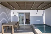 White Holidays Project - Private Pools