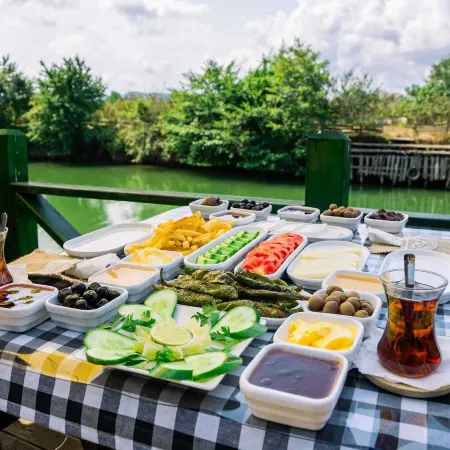 Tas Mahall Luxury Hotel