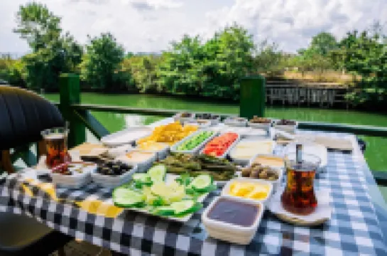 Tas Mahall Luxury Hotel