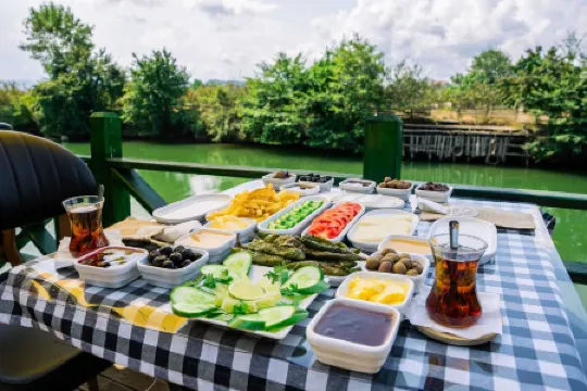 Tas Mahall Luxury Hotel