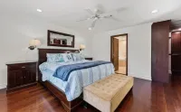Jupiter waterfront - dock and new  jacuzzi spa , 3 b 2 b fits 30 “ boat