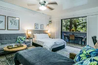 Waiakea Villas Gem. Shared Pool & Private Balcony!