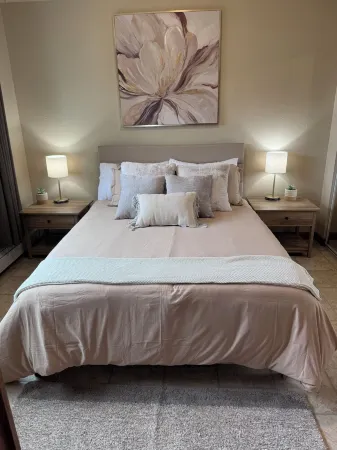 Eagles Perch!! Beautiful apt. In Kenai overlooking the mouth of the Kenai River Отели в г. Кенай