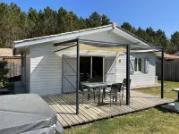 Close to Soulac/sea air-conditioned chalet, heated indoor swimming pool, jacuzzi