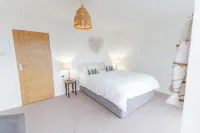 Watersedge Retreat Lake District views Pet friendly