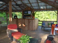 Cozy Cabin,Sandy Beach,Fantastic Dock W/ 50' TV & Boat Launch Hotels in Tallapoosa County