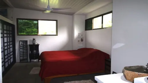 Beautiful!!,AC,Pool,3 Bedroom, Close to everything!!