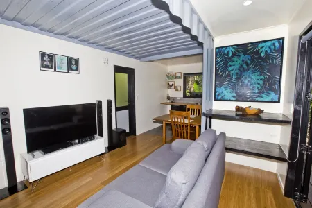 Nevaeh Garden Studio + Unlimited Wifi Отели в г. Аваруа