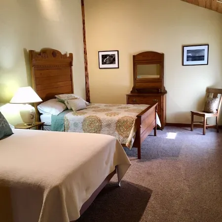 Riverfront Cabin Отели в г. Бигфорк
