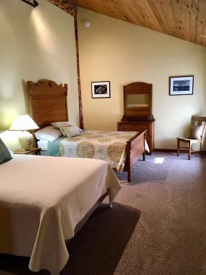 Riverfront Cabin