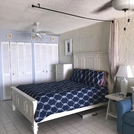 Romantic Oceanview Escape -- Balcony Views -- Close to Sapphire Beach