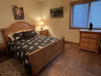 Large Luxury Cedar Home in the Forest at Lake Davis near golf courses - 3NightM
