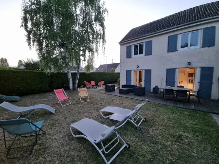 Charming and peaceful residence Отели рядом с достопримечательностью «Parc d'Affaires International Paris Nord 2»