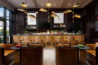 Hotel Santiago, Curio Collection by Hilton - bar