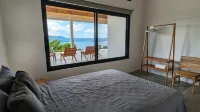 Ave Paraiso - Quiet lake house with epic view