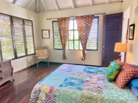 Gorgeous Villa on the Caribbean Sea โรงแรมใน