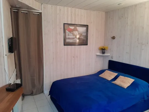 COTE DE GRANIT ROSE, VUE MER, STUDIO Ground floor renovated this year