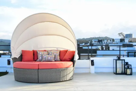 Luxury villa w/hot tub & rooftop terrace Отели рядом с достопримечательностью «Тертл Ривер Фолс & Гарденс»