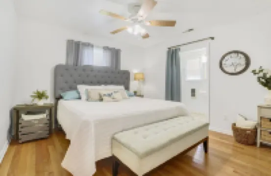 Chincoteague Island Creekside Cottage