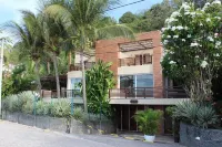 4 Bedroom Beachfront Dream Villa - Rooftop Pool - Praia de Pipa Hotels in 