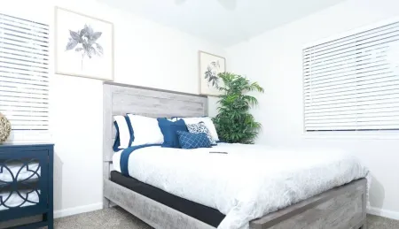 Cheerful 2 Bedroom Townhouse