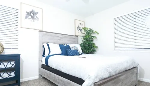 Cheerful 2 Bedroom Townhouse