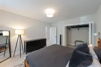 Relax at a Charming West Oakland Victorian Hotel in zona The Cathedral of Christ the Light