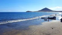 First line beach, free WIFI, air conditioning and garage # Hotels in der Nähe von Medanodive