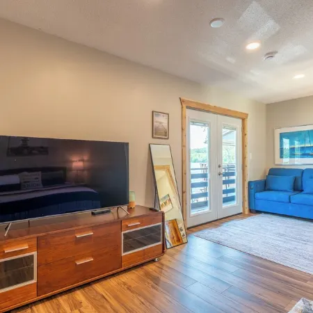 Sandy Point Resort Suit, amazing 365 Lakeview