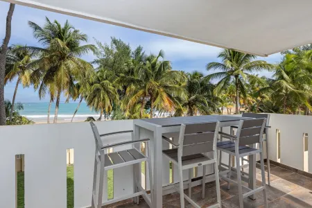 PLAYA AZUL 1 MODERN  2 /1! VIEW,PARKING,LOCATION!