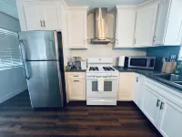 Farmhouse Near Disneyland and Old Town