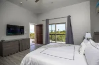 SPECIAL DISC, 3BR PRIVATE VILLA, OCEAN VIEW, GREAT AMENITIES, STEPS TO THE BEACH