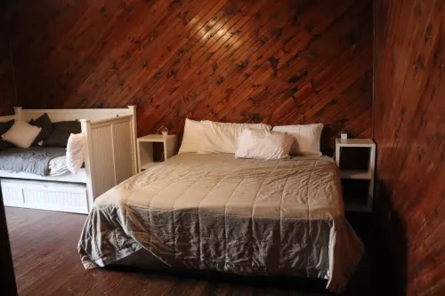 Large 4BR Buffalo Mountain Retreat in Williamson with pool,  Ride to trails