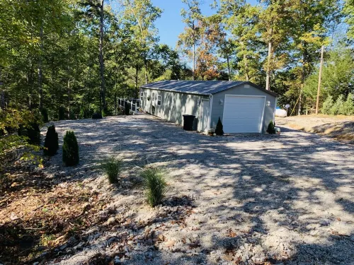 Cozy Hot Tub Cottage!